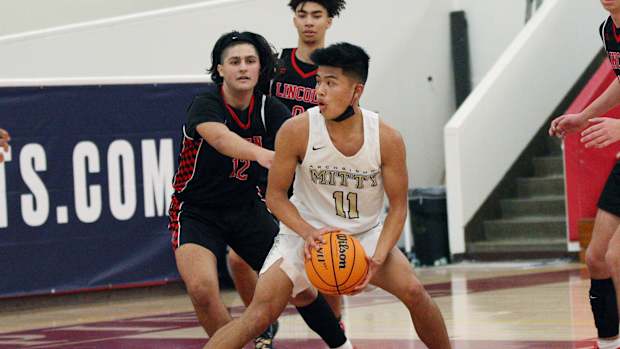 Torrey-Pines-Holiday-Classic-December-28-2021.-Archbishop-Mitty-vs-Lincoln.-Photo-Todd-Shurtleff67